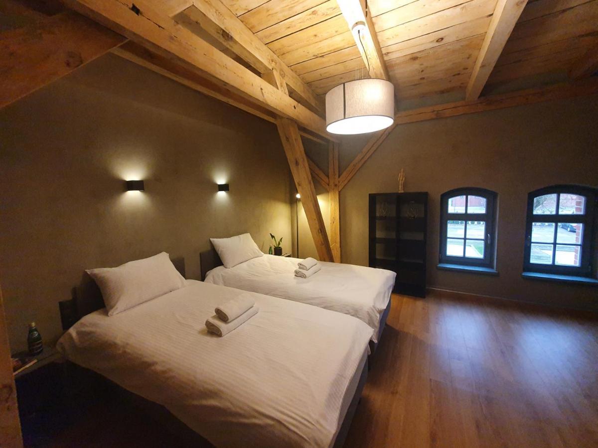 Hostel+ Kuznia Hostel *